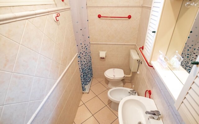 House in Residence With Garden With Gazebo and Barbecue