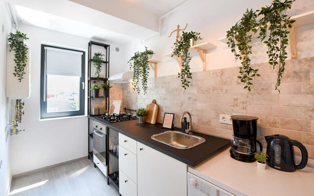 POWDER - City Center Studio with Balcony