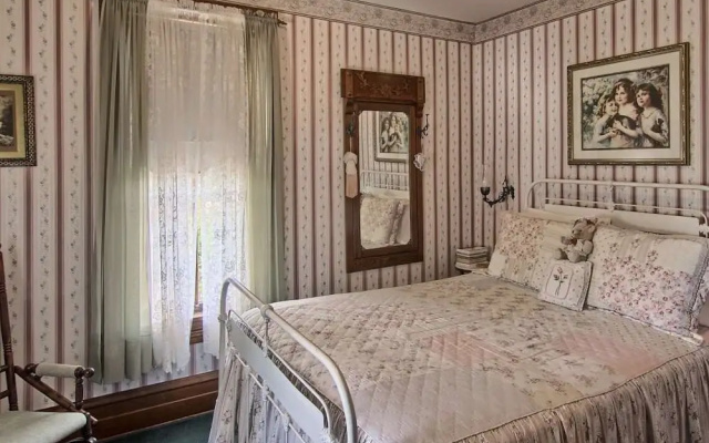 Grand Victorian B&B Inn