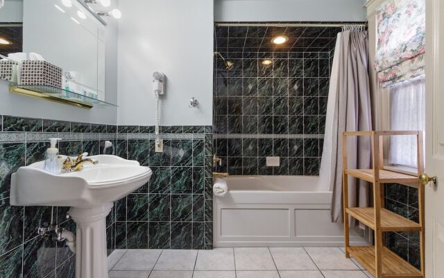 After Eight Bed and Breakfast