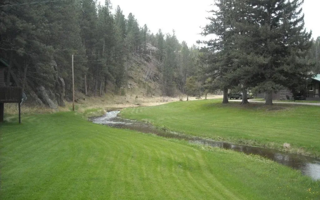 Calamity Peak Lodge