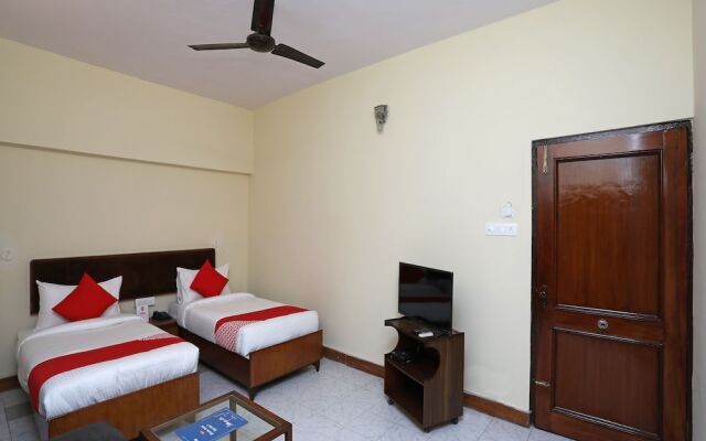 OYO 15791 Flagship Hotel Executive Hazratganj