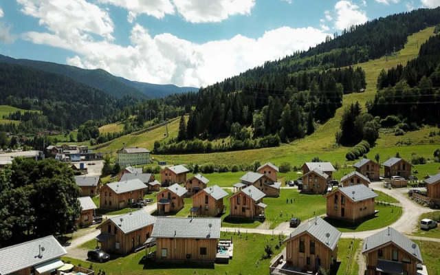 Lively Chalet Near Ski-slope