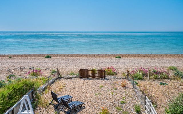 Pebbles View Overlooking the Beautiful Pevensey Bay Beach