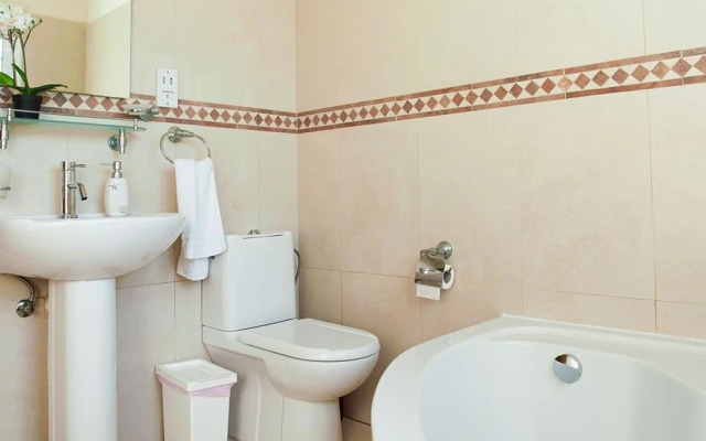 Oceania Paralimni in Paralimni