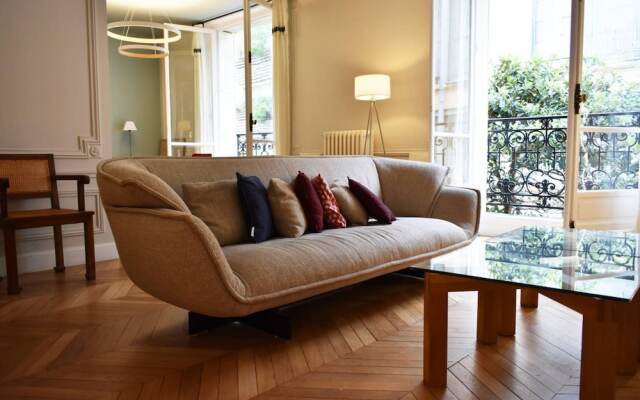 Spacious Parisian Family Apartment