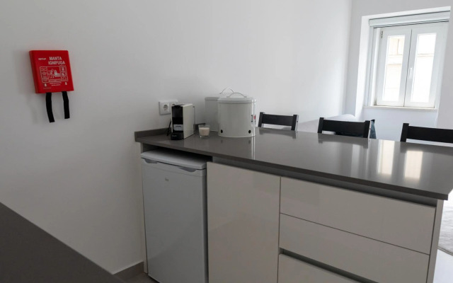 Feels Like Home Ajuda Modern Apartment