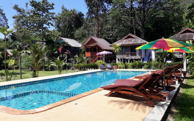 Tree Top River Huts