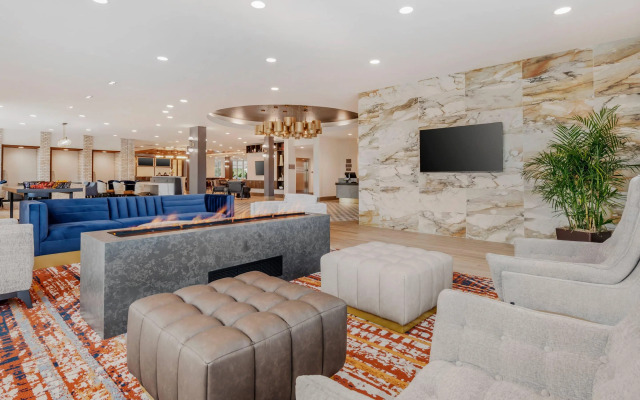 Cambria Hotel Tampa-Brandon