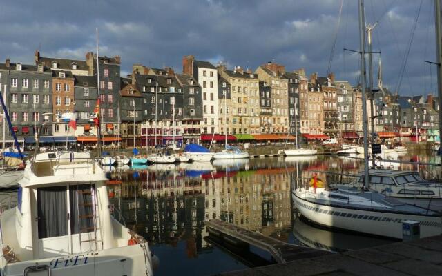 Maison de 2 chambres avec wifi a Honfleur