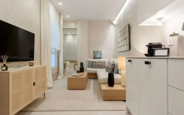 Elegant Neptuno-cortes Apartment for 2 People