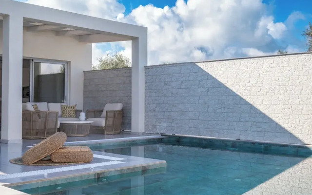 Camelia Luxury Suites - Private Pool & Jaccuzi