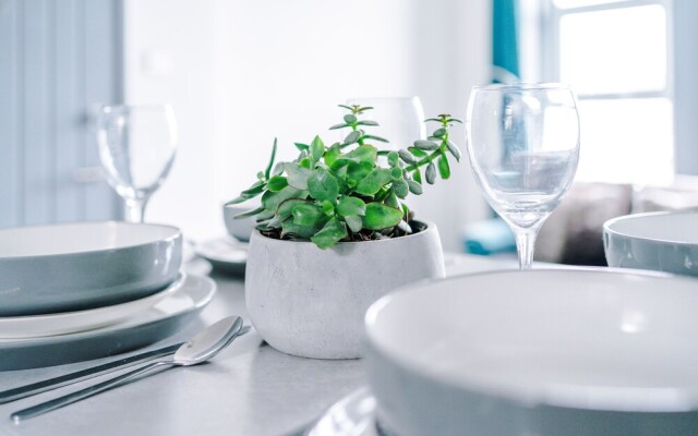 Stay With Empire - Tyldesley Rd