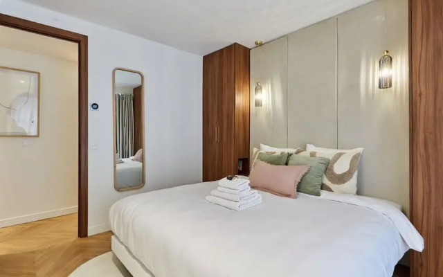 Magnificent 2 Bedrooms Apartment Center of Paris