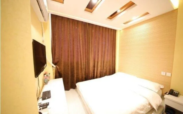 Waltz Hotel