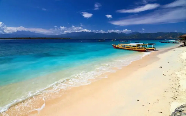 Gili White Bamboo by Secoms
