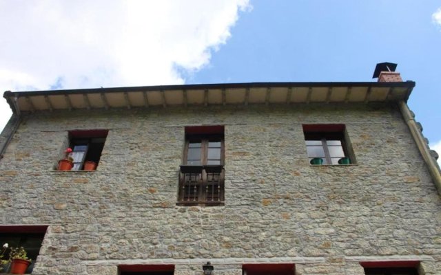 House with 5 Bedrooms in Mieres Del Camino, with Wonderful Mountain View, Balcony And Wifi