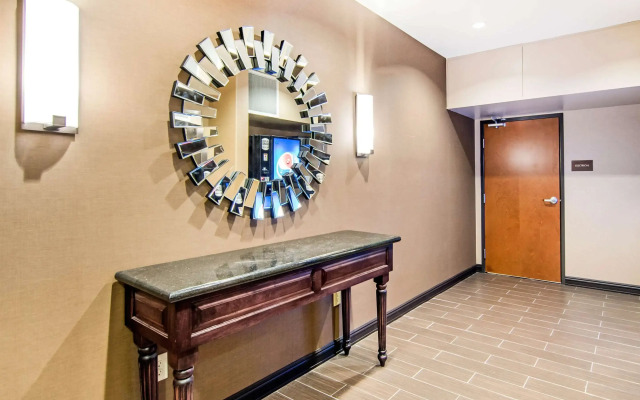 Comfort Inn & Suites Independence