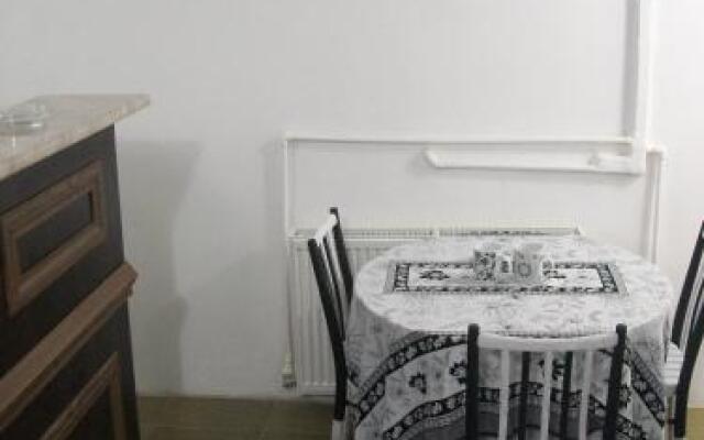 Guest House White Rooms