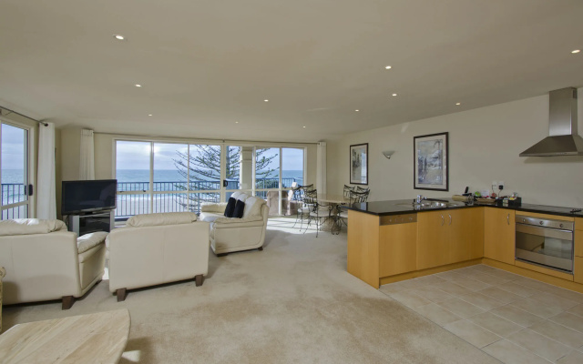 The Pavilions Beachfront Apartments