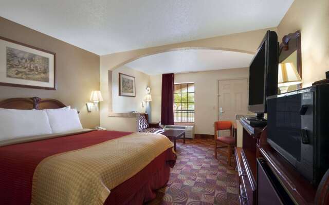 Days Inn & Suites by Wyndham Tuscaloosa - Univ. of Alabama