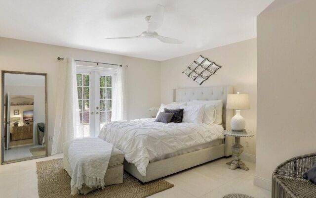 Quiet Inland Home With Pool, two Queen Beds and Grill