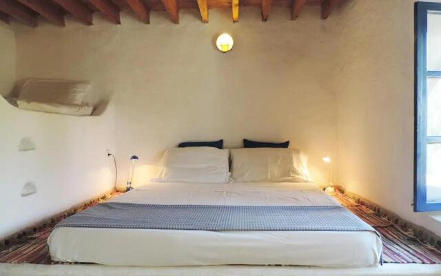 Lovely independent room in Ecovilla on the beach
