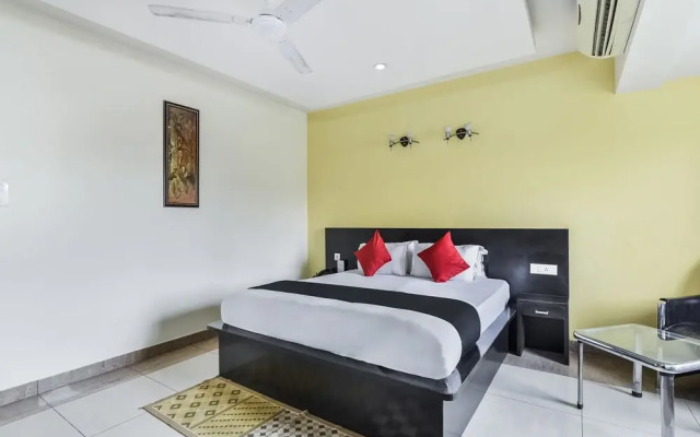 Capital O 38083 Grand Metro Hotel