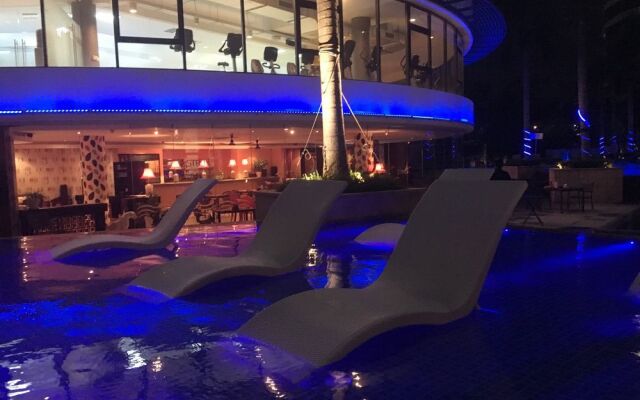 Saigon City View Apartment & Pool