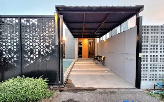 The Modern  Hua-Hin Private Poolvilla from beach 3km