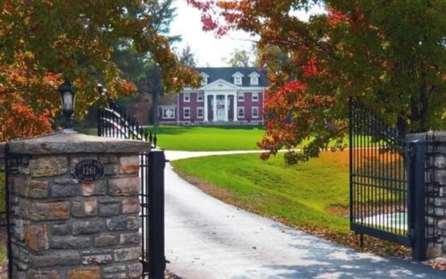 Inn on Crescent Lake Bed and Breakfast