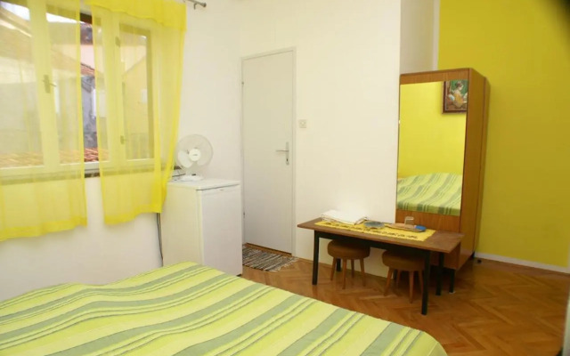 Double Room Jelsa 4041a
