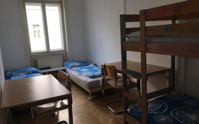 Chichilli Tea Hostel Vienna
