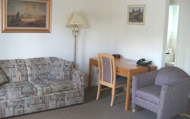 Alberni Inn