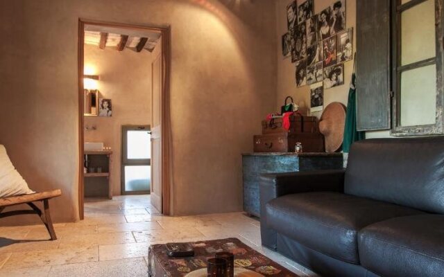 Follonico 4 Suite B&B