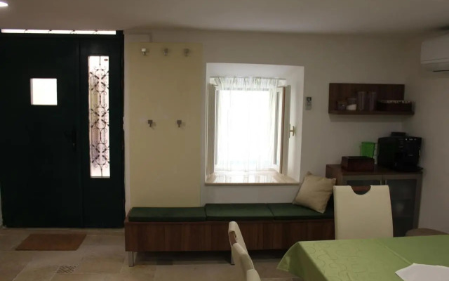 Moon Stone Residence Pag