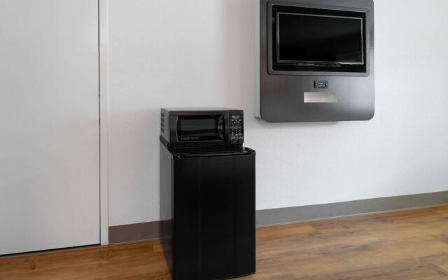 Studio 6 Suites Carpinteria, CA–Santa Barbara - South