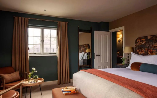 The Falcon Hotel