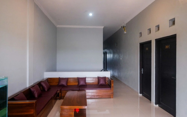 RedDoorz Near Dr Oen Solo Baru Hospital – Hotel Rooms – Klaten