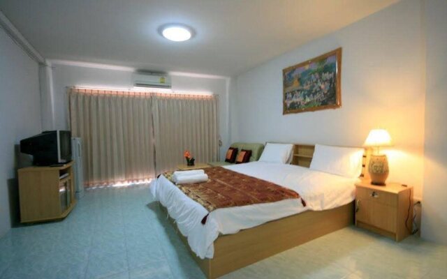 Malee Beach Guest House