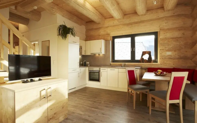 Cosy, Modern Canadian Wooden Chalet