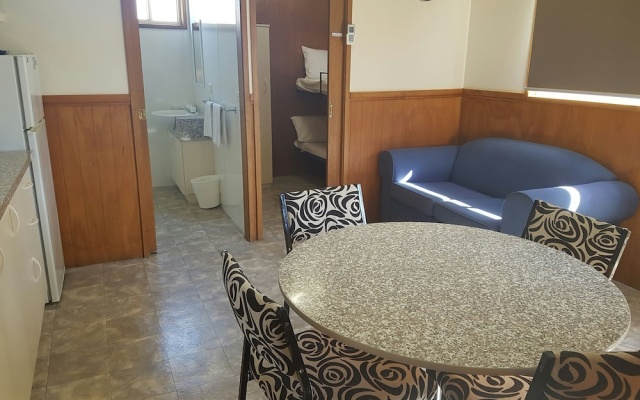 Yarrawonga Mulwala Holiday Park – Guest Rooms – Mulwala