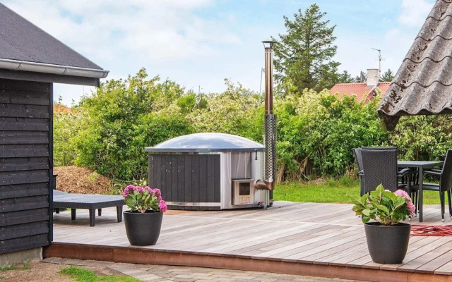 5 Person Holiday Home in Ulfborg