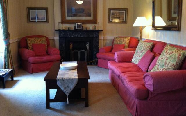 Carlingford House Town House Accommodation A91 TY06