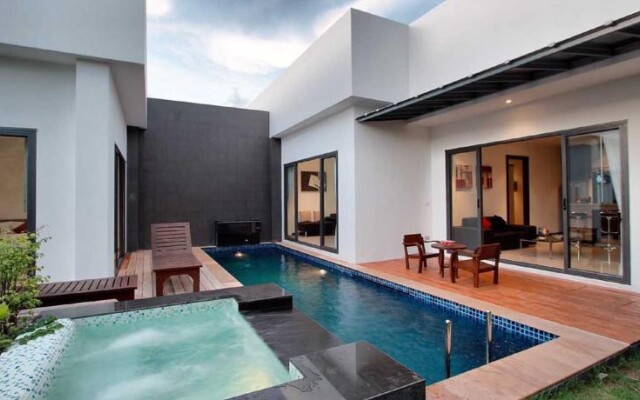 Seastone Private Pool Villas