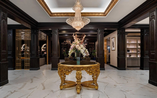 The Drake Oak Brook, Autograph Collection