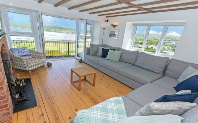 Stables Croyde 4 Bedrooms, Sleeps 8, Sea & Beach Views