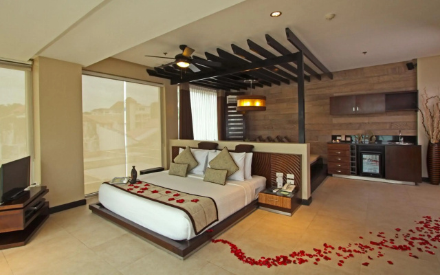 Two Seasons Boracay Resort