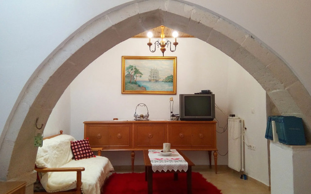 Grandma's House Vederoi