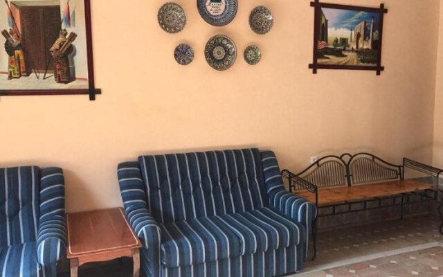 Zarina Hotel